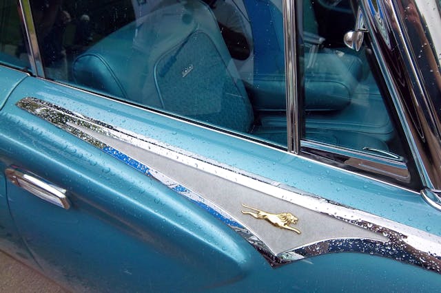 1961 Chrysler New Yorker Town & Country 9