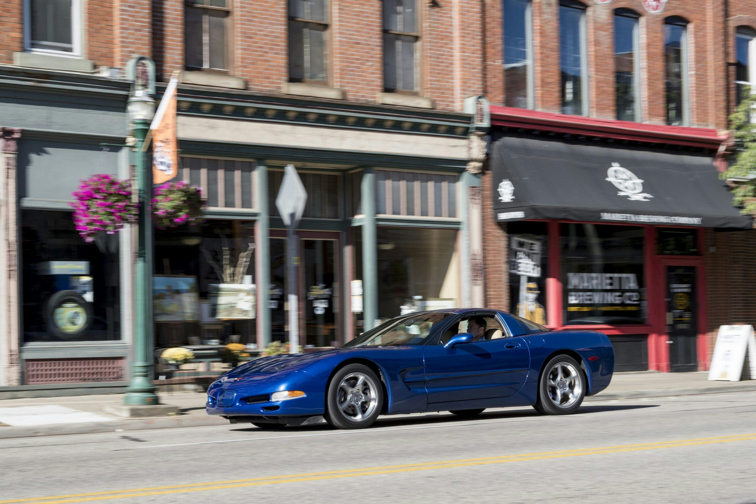 C5 Corvette Drives Through Downtown Marietta