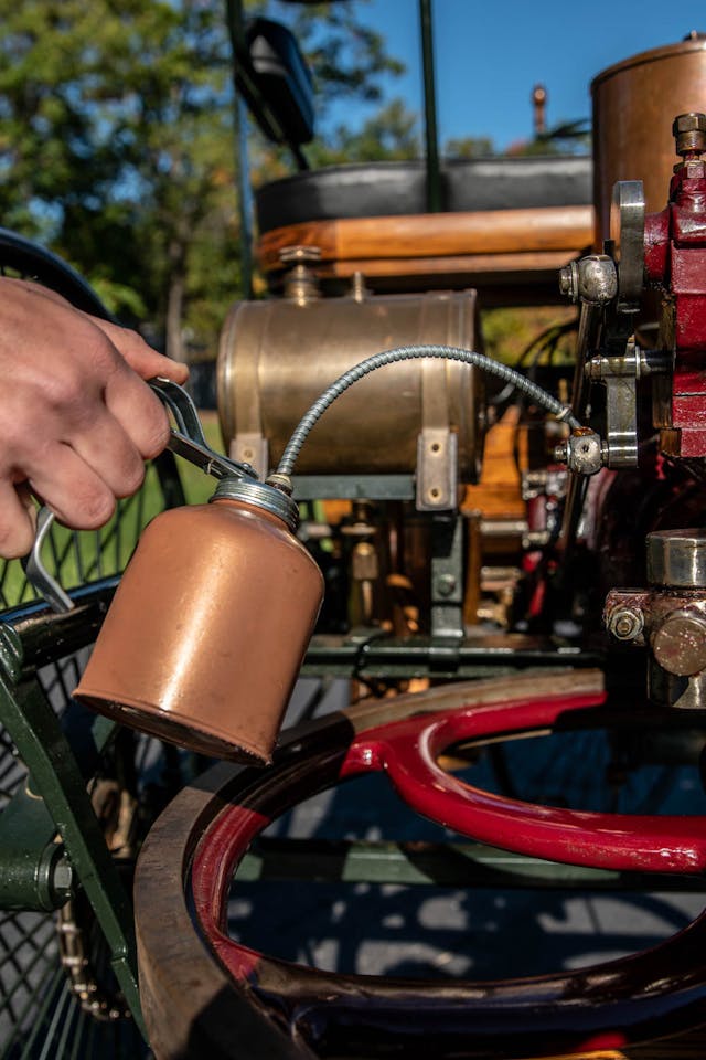 Oil Can on Mercedes-Benz Motorwagen