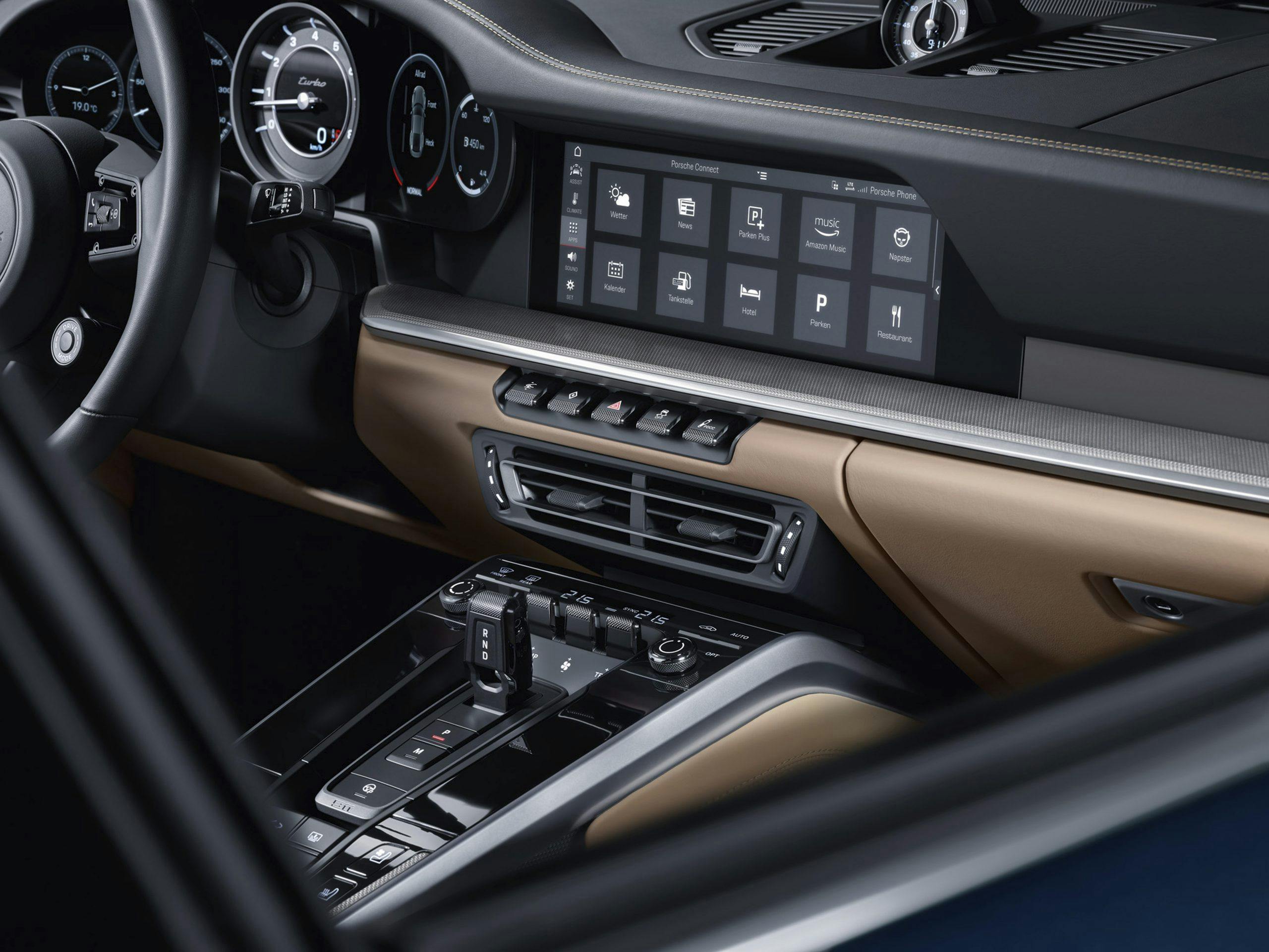 2021 Porsche 911 Turbo interior screen and console