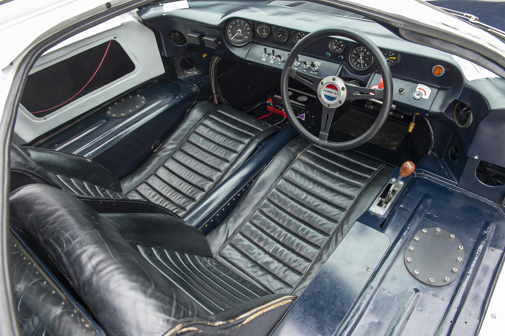 1964 Ford GT40 Prototype GT/105 interior