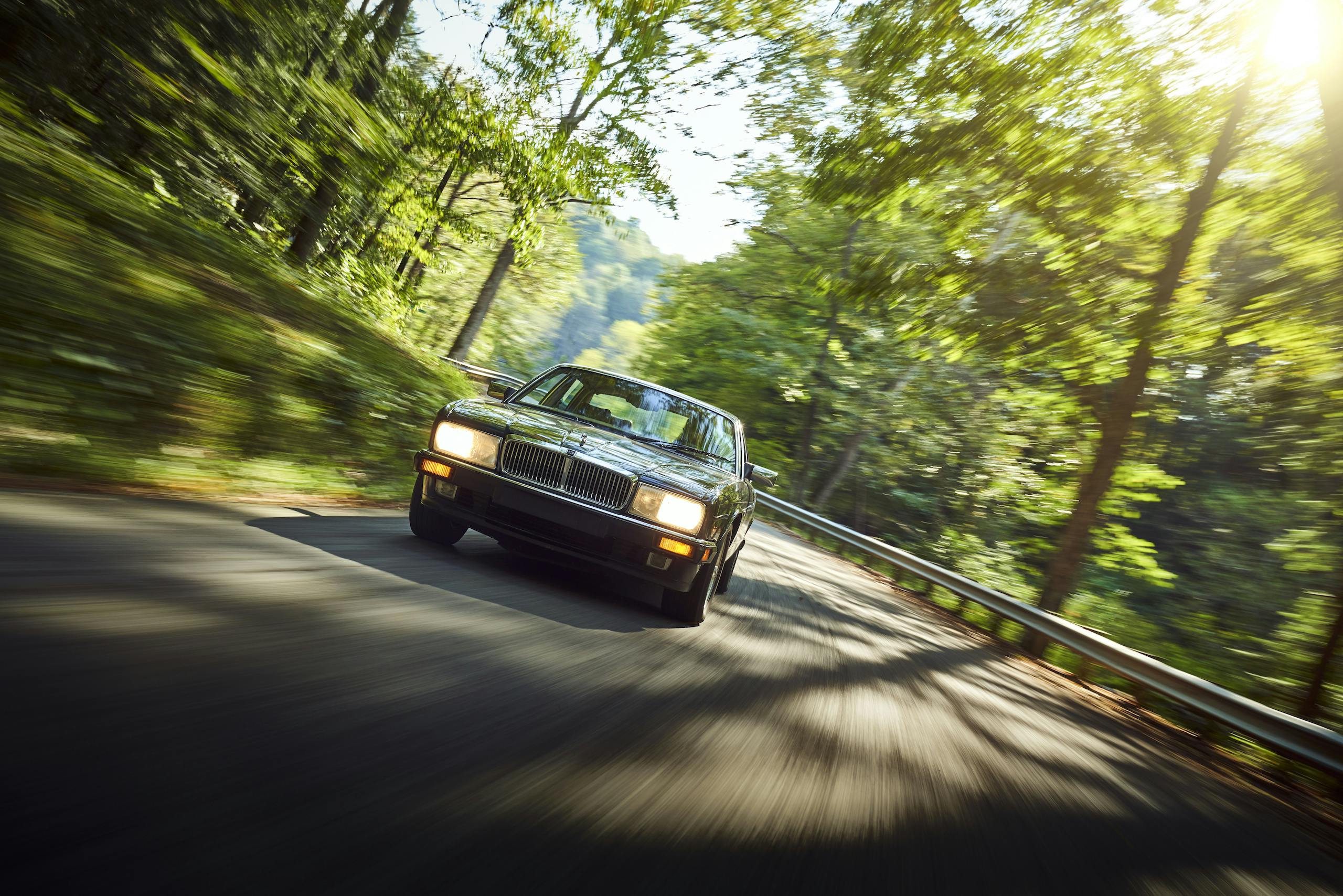 Jaguar XJ6 front dynamic road action