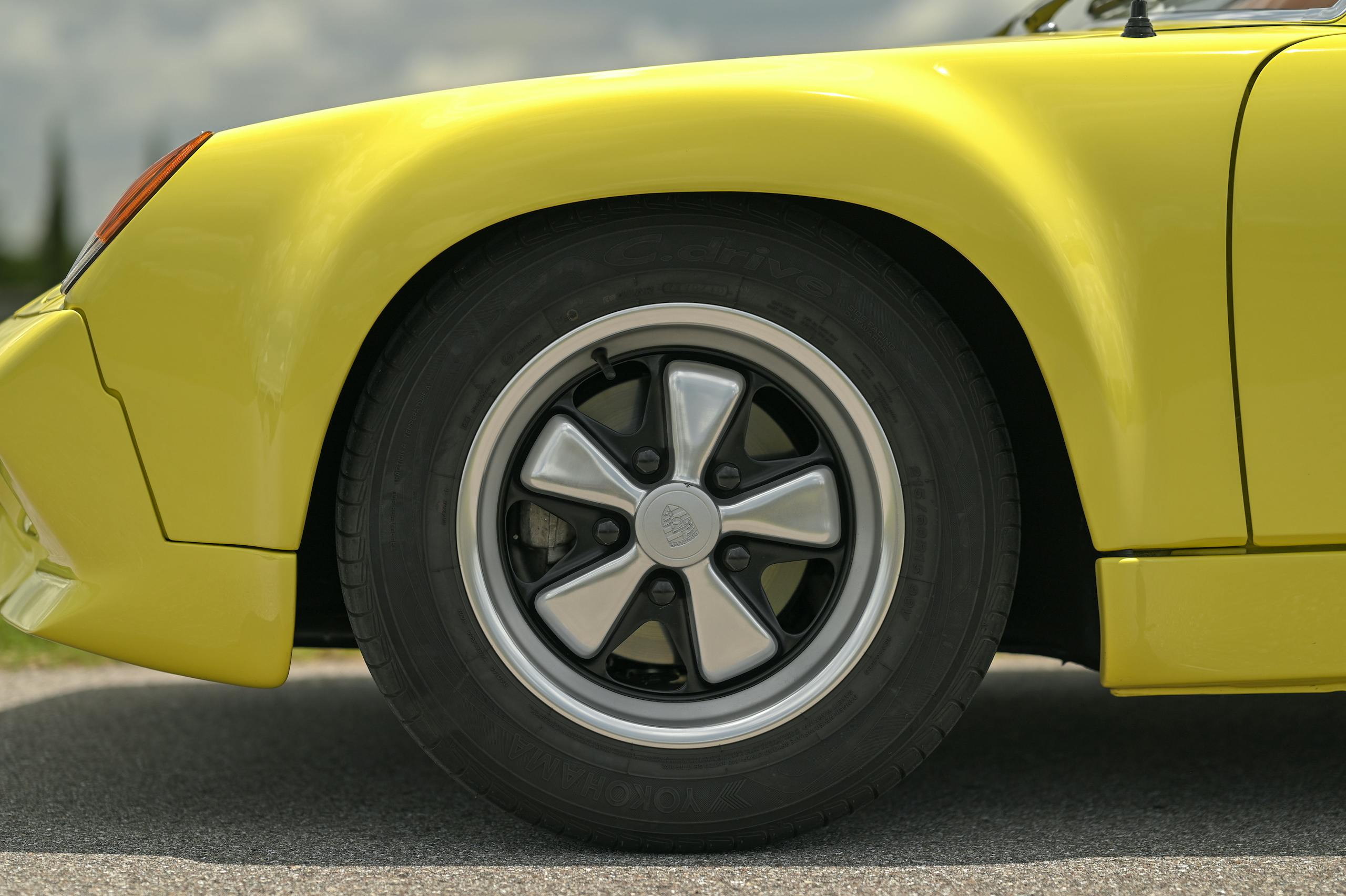 1972 Porsche 916 front tire
