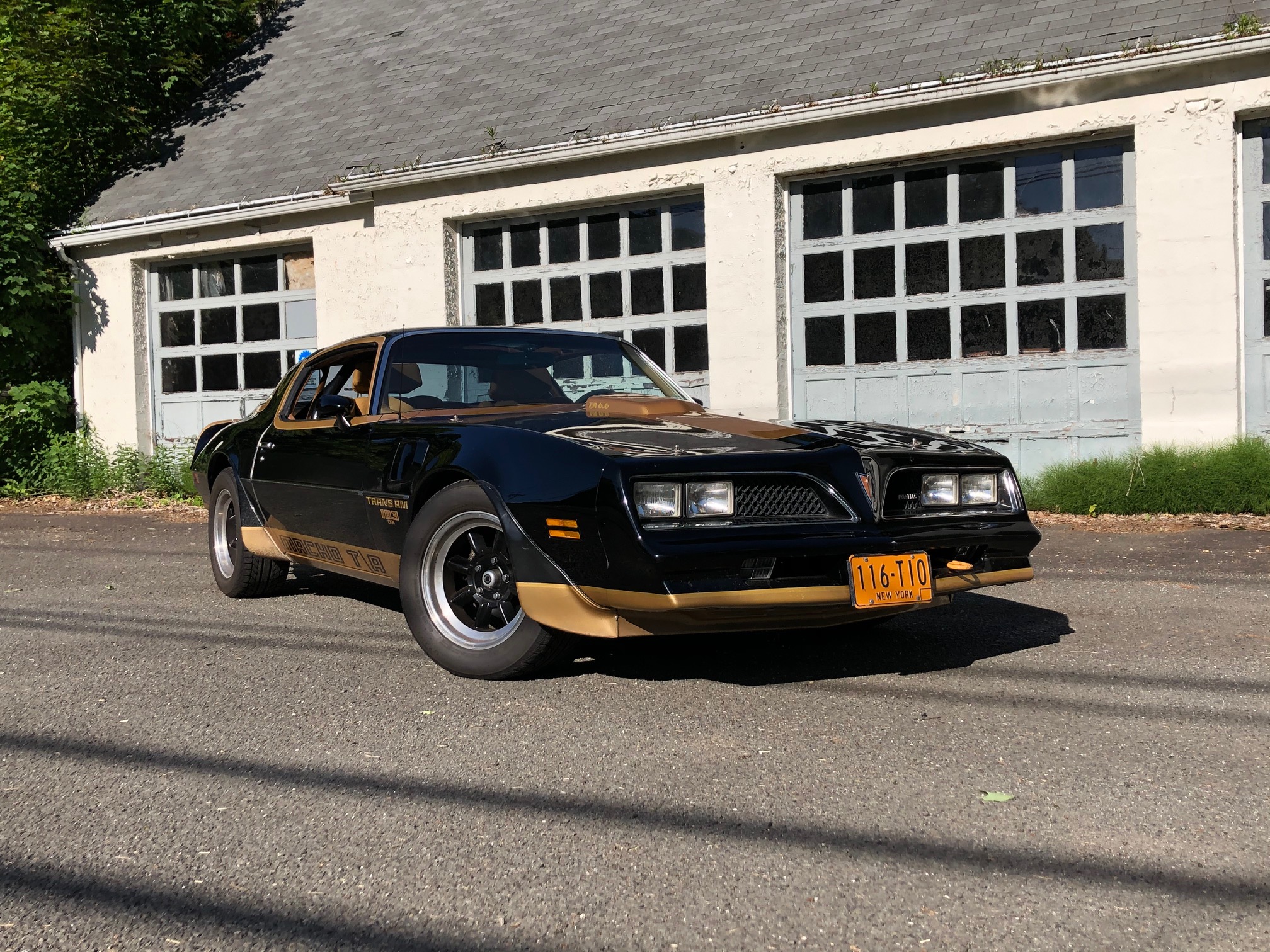 This Pontiac Macho Trans Am was (re-)reimagined for modern times