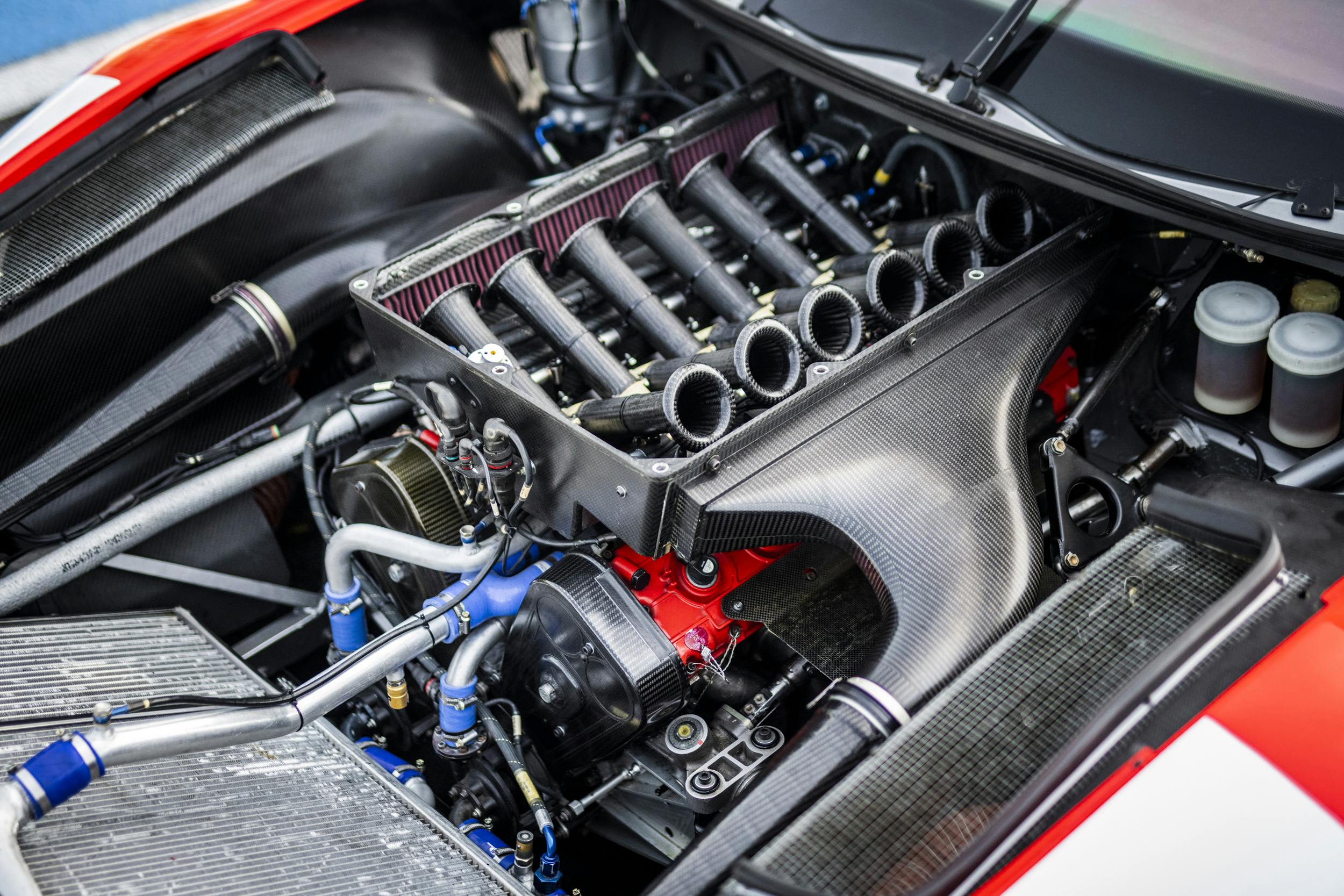 2001 Ferrari 550 GT1 Prodrive engine carbon fiber close up
