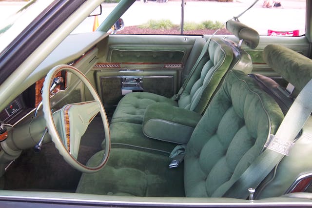 1975 Olds 98 Regency sedan 4