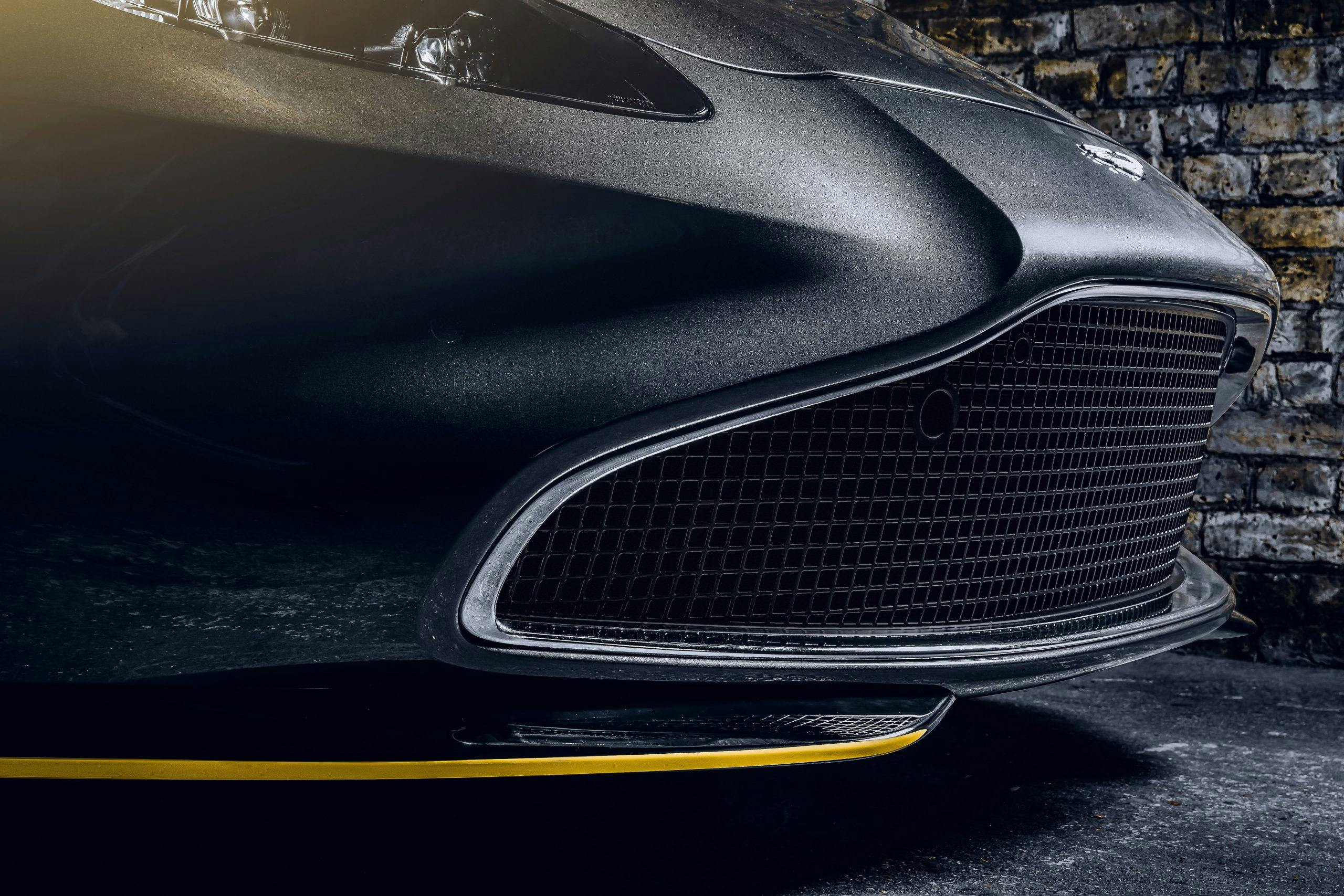 Aston Martin Vantage 007 Edition front grille