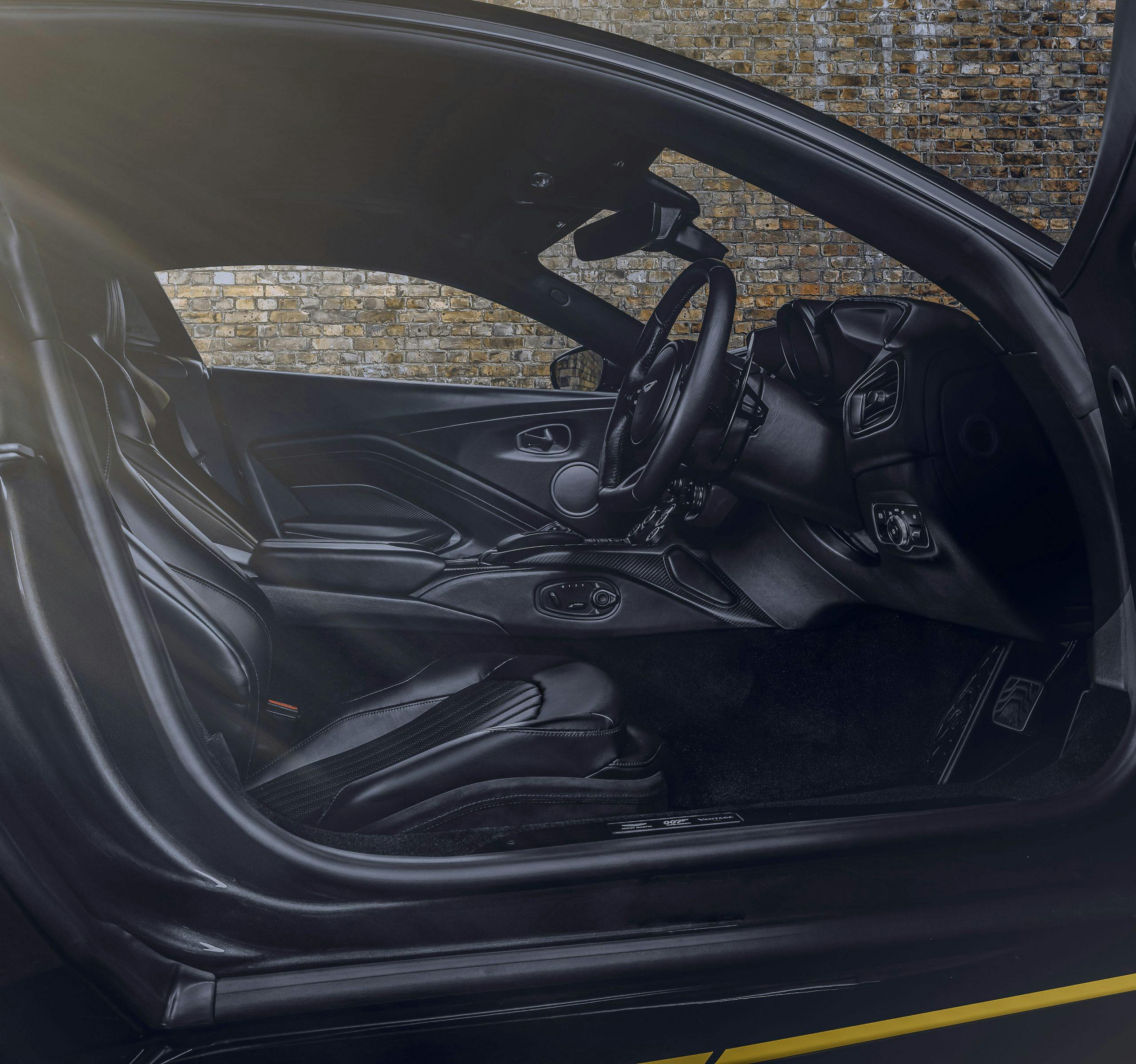 Aston Martin Vantage 007 Edition interior side