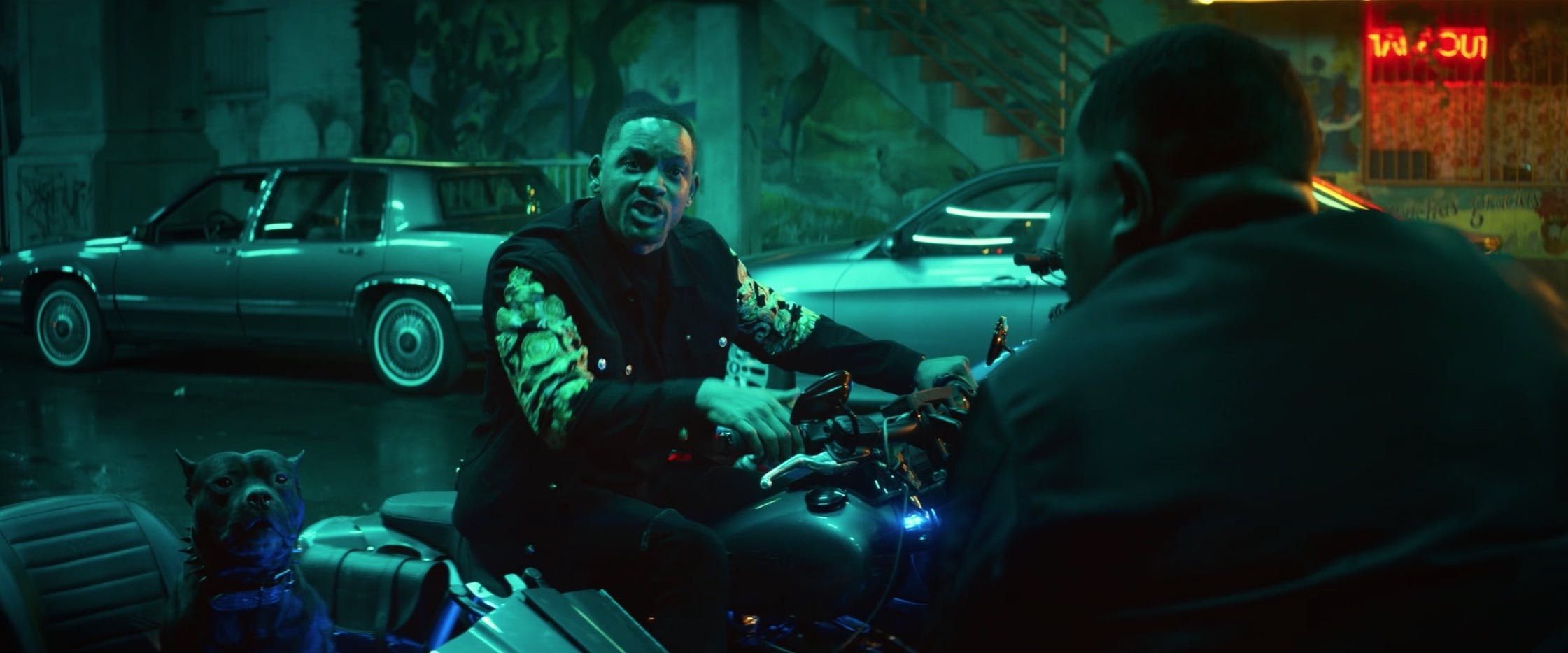 Bad Boys For Life will smith on motorcycle talking to martin lawrence