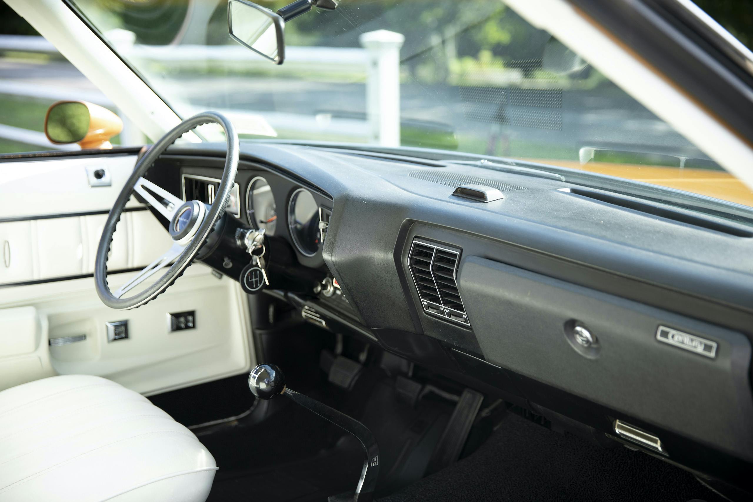 1973 Buick GS Stage 1 gran sport coupe front interior