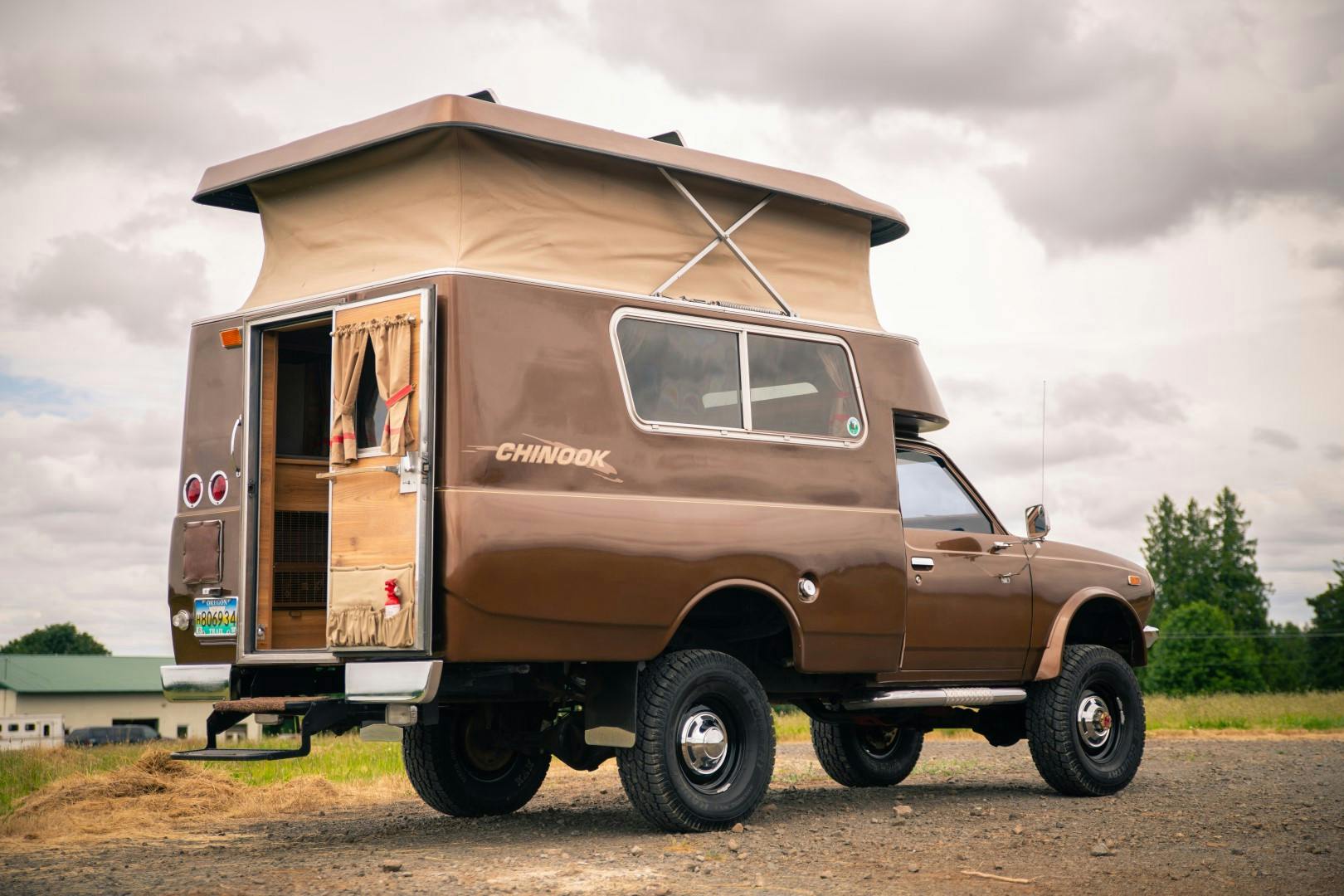 This $50,000 Toyota Chinook Camper Truck Was A Labor Of Restoration 