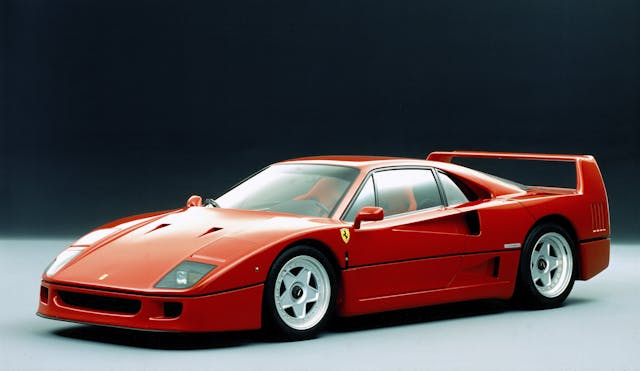 ferrari f40 front three-quarter static studio