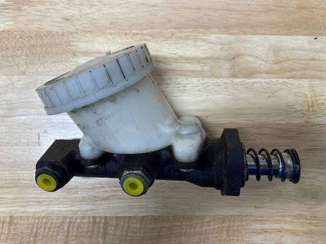 Brake master cylinder