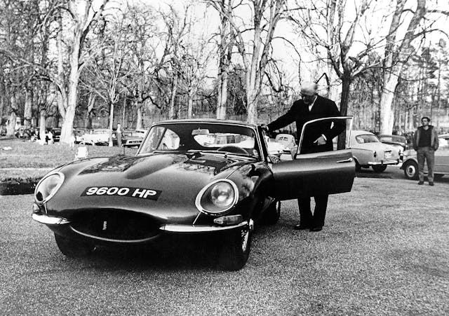 J_Classic_Etype_60_120820_1961_Geneva_9600HP_WilliamLyons_03_CopyrightJDHT