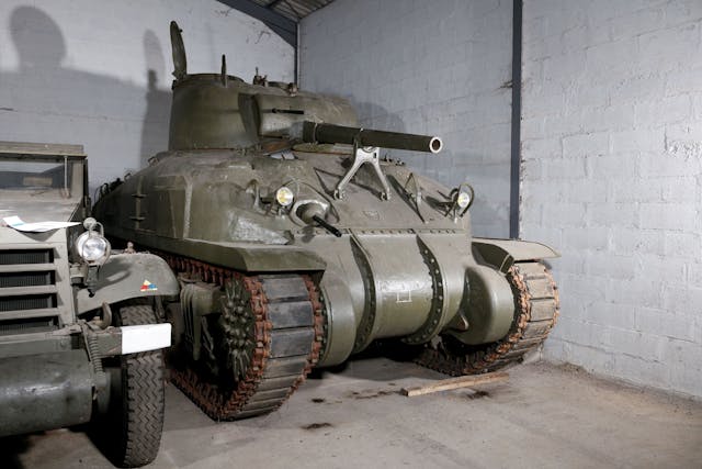 1943 Ford Sherman M4A1 Grizzly front three-quarter