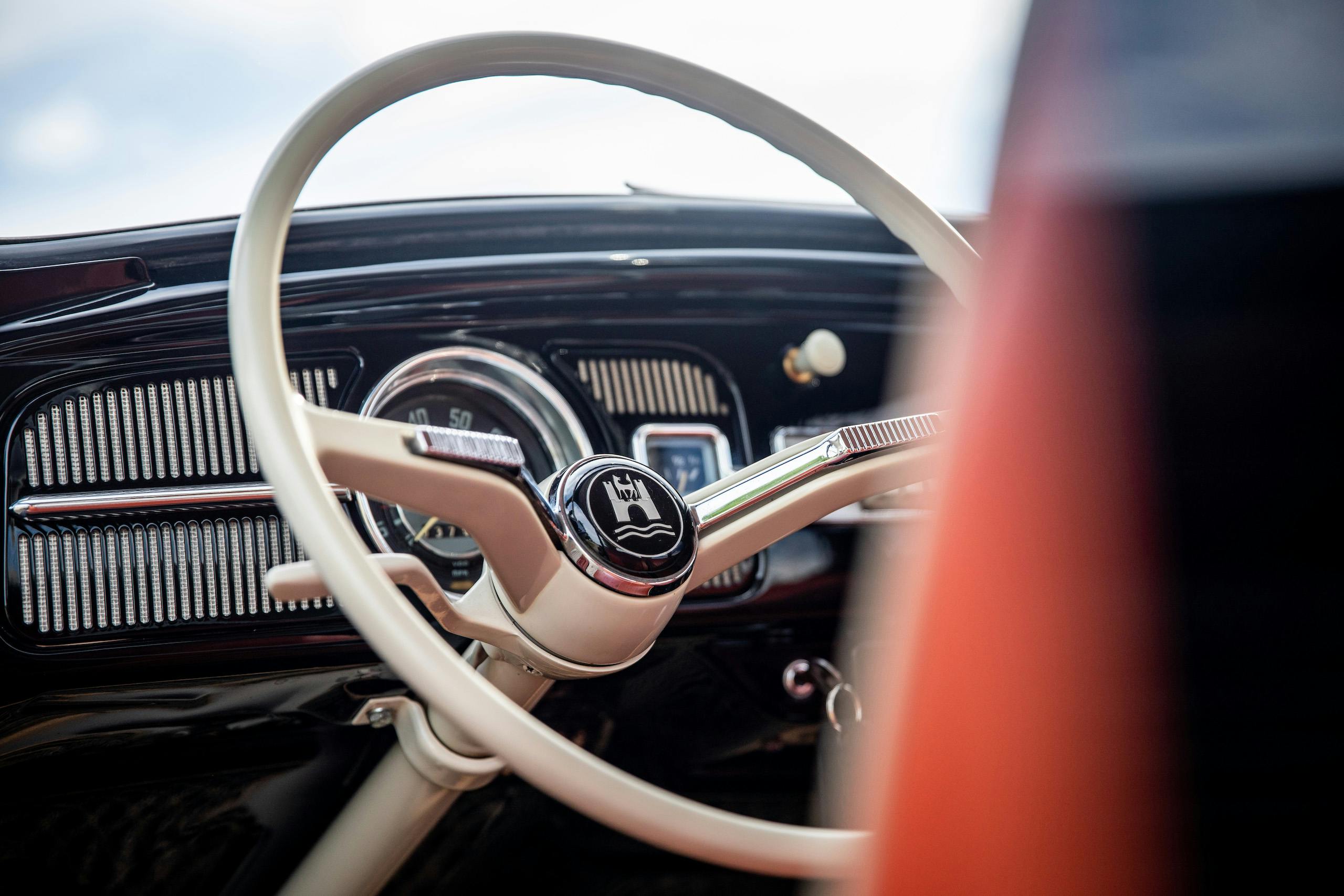 volkswagen beetle steering wheel close up