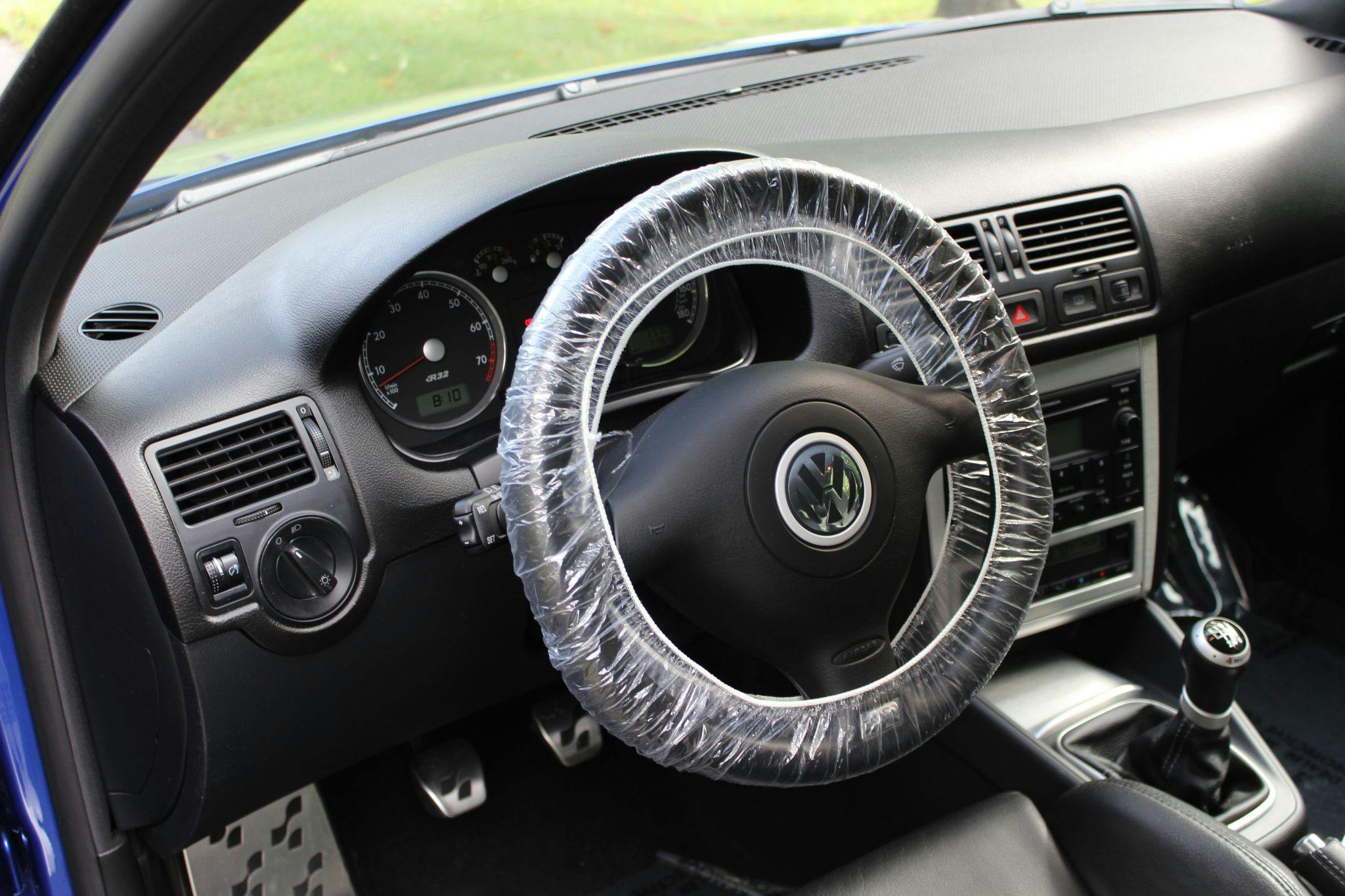 VW R32 interior