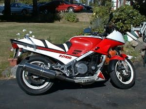 1984 Yamaha FJ1100 motorcycle side profile