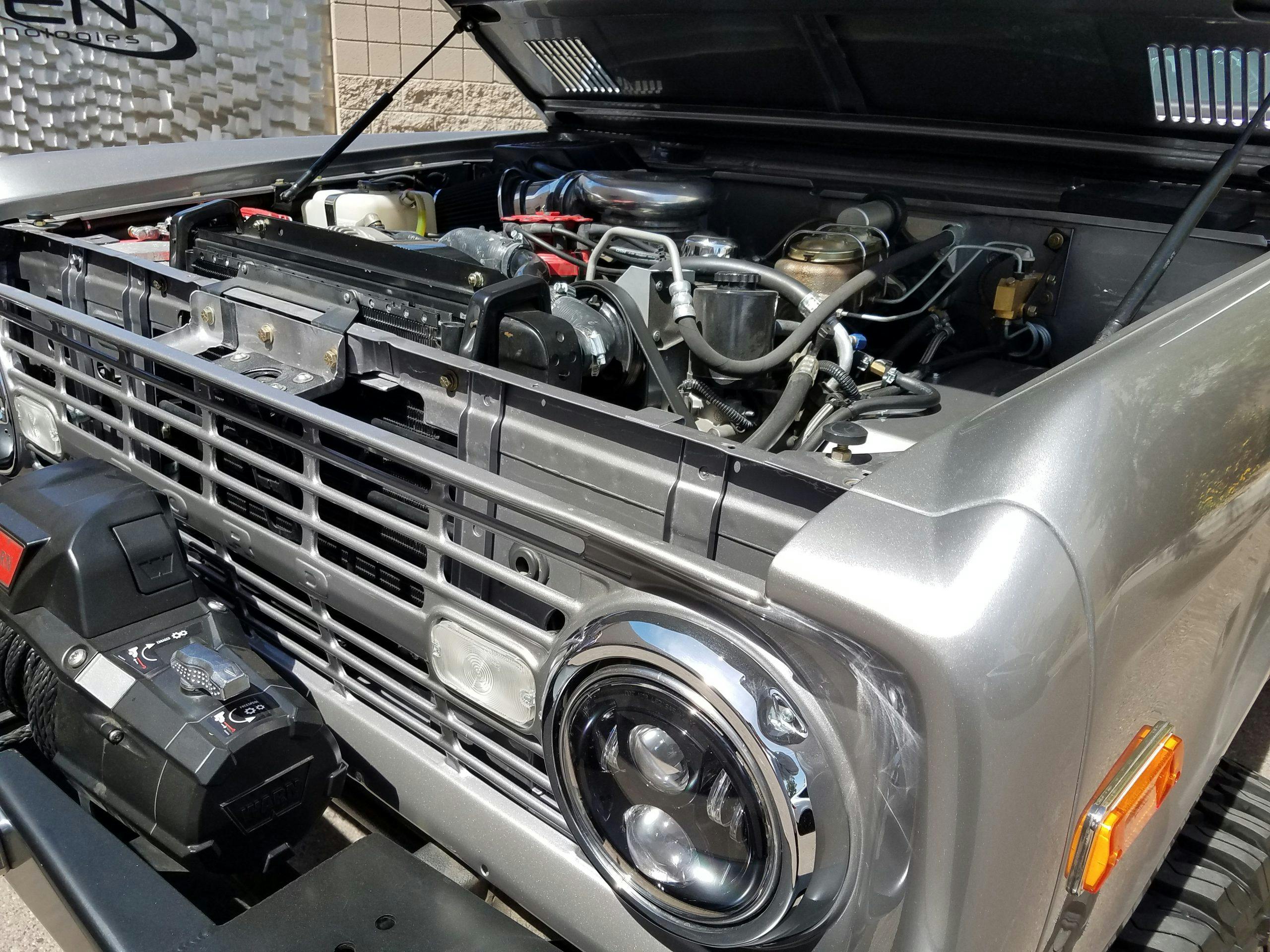1968 Bronco restomod Ford crate motor 570 hp
