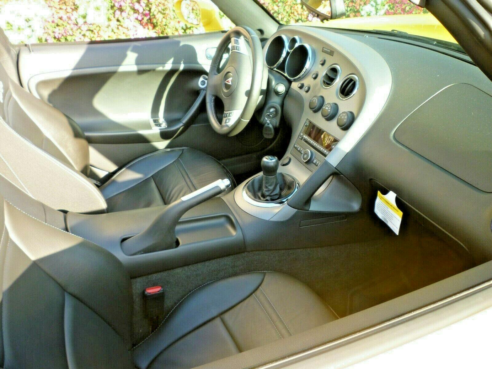 2006 Pontiac Solstice GXP coupe hard top interior manual