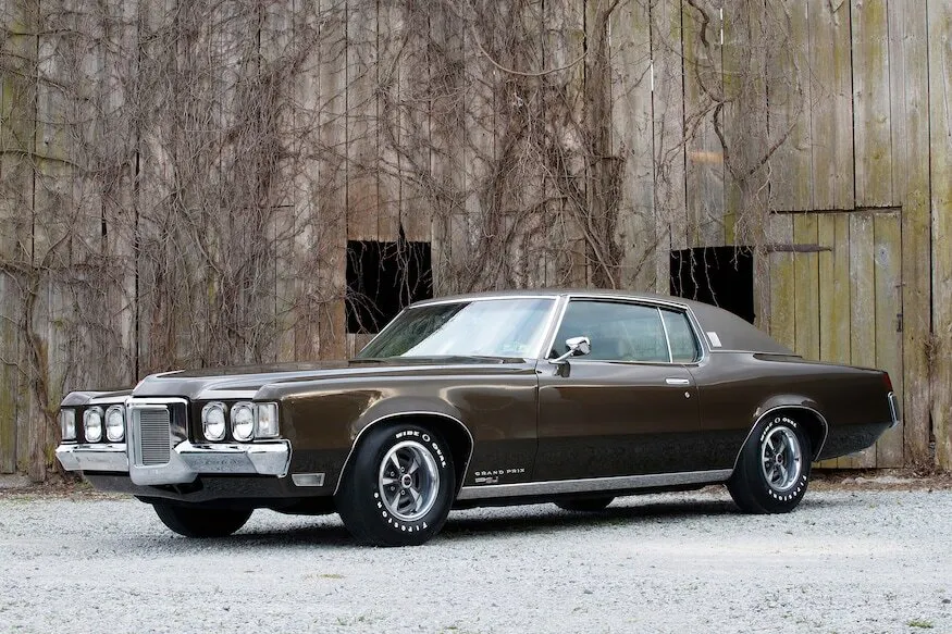 1969 pontiac grand prix sj front three-quarter
