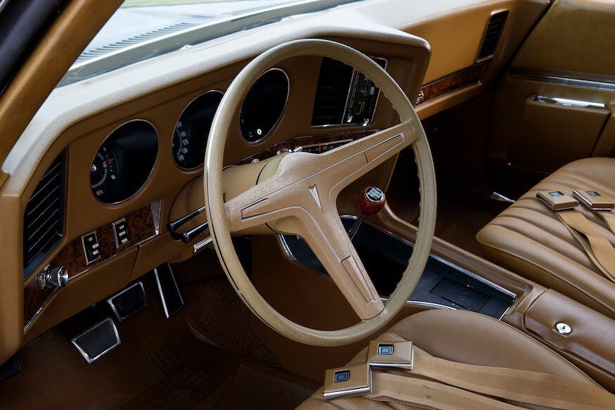 1969 pontiac grand prix sj interior front steering wheel