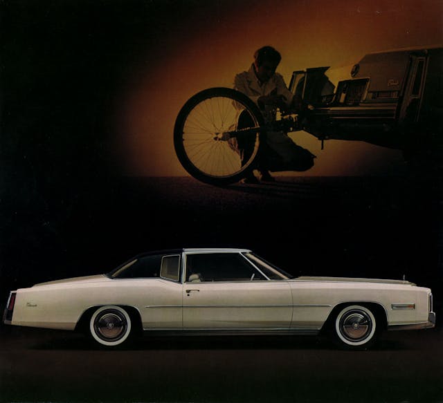 1975 Cadillac brochure picture 4