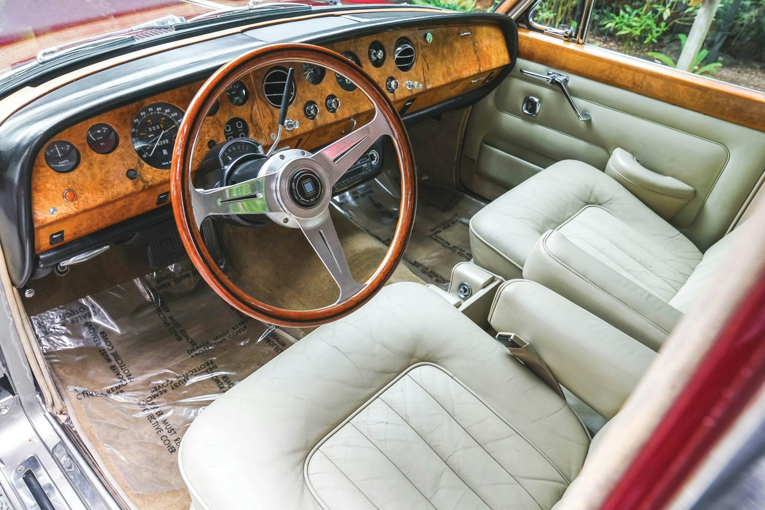 1968 Rolls Royce Silver Shadow interior