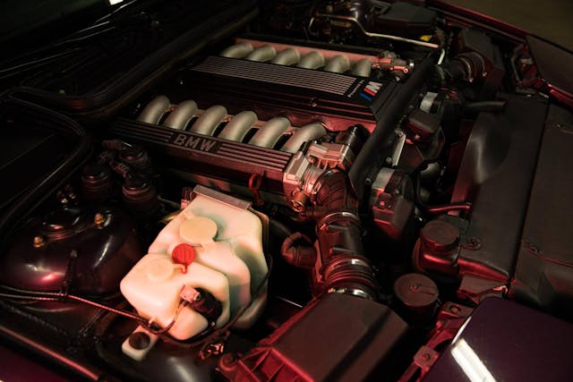 1995 BMW 850CSi engine
