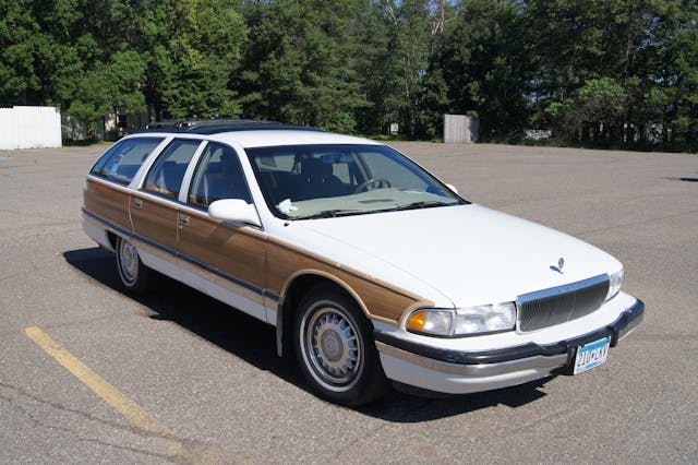 1996 Buick Roadmaster Wagon front three-quarter