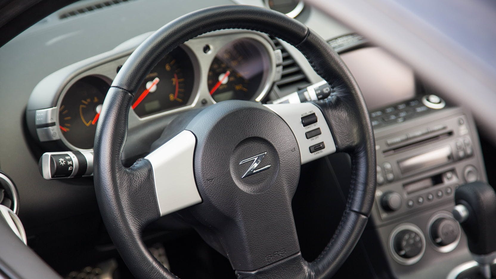 2003 Nissan 350Z steering wheel