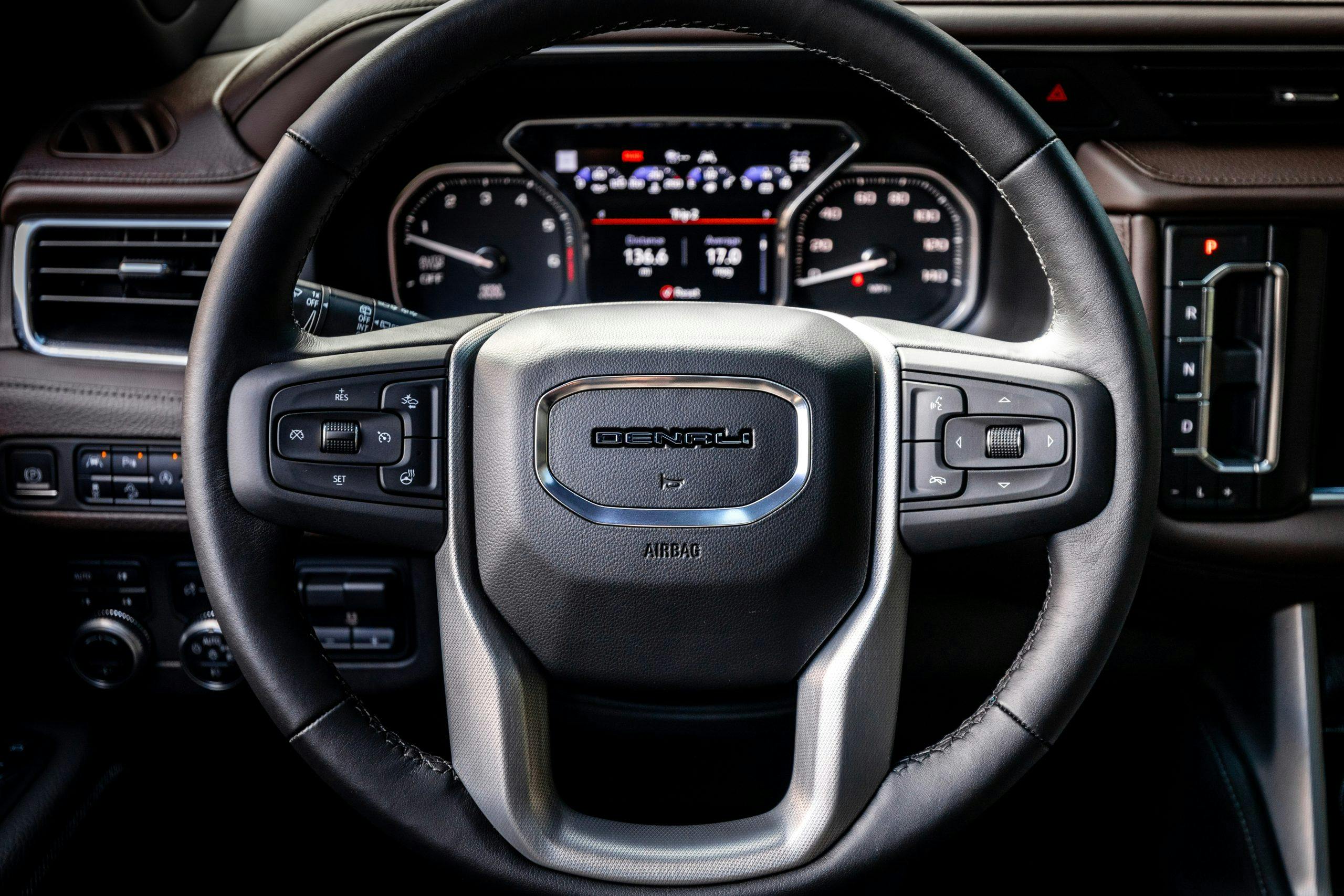2021 Yukon Denali steering wheel straight-on