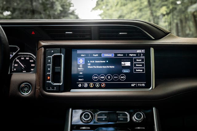 2021 Yukon Denali center infotainment screen