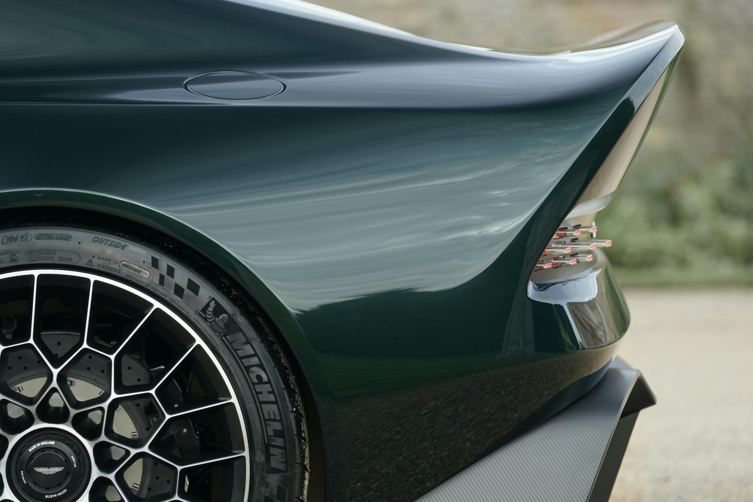 Aston Martin Victor side profile rear lip close