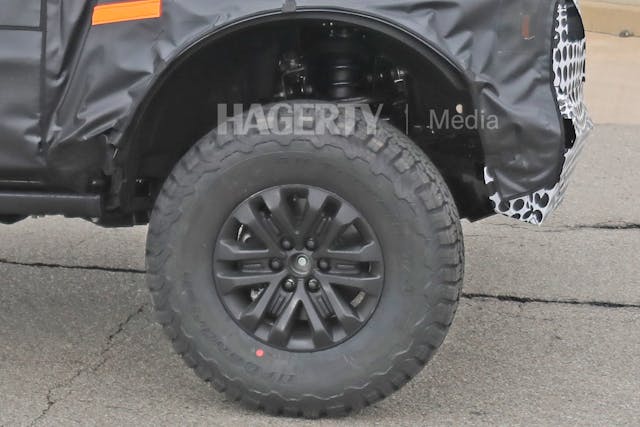 Bronco_Raptor_wheel-tire