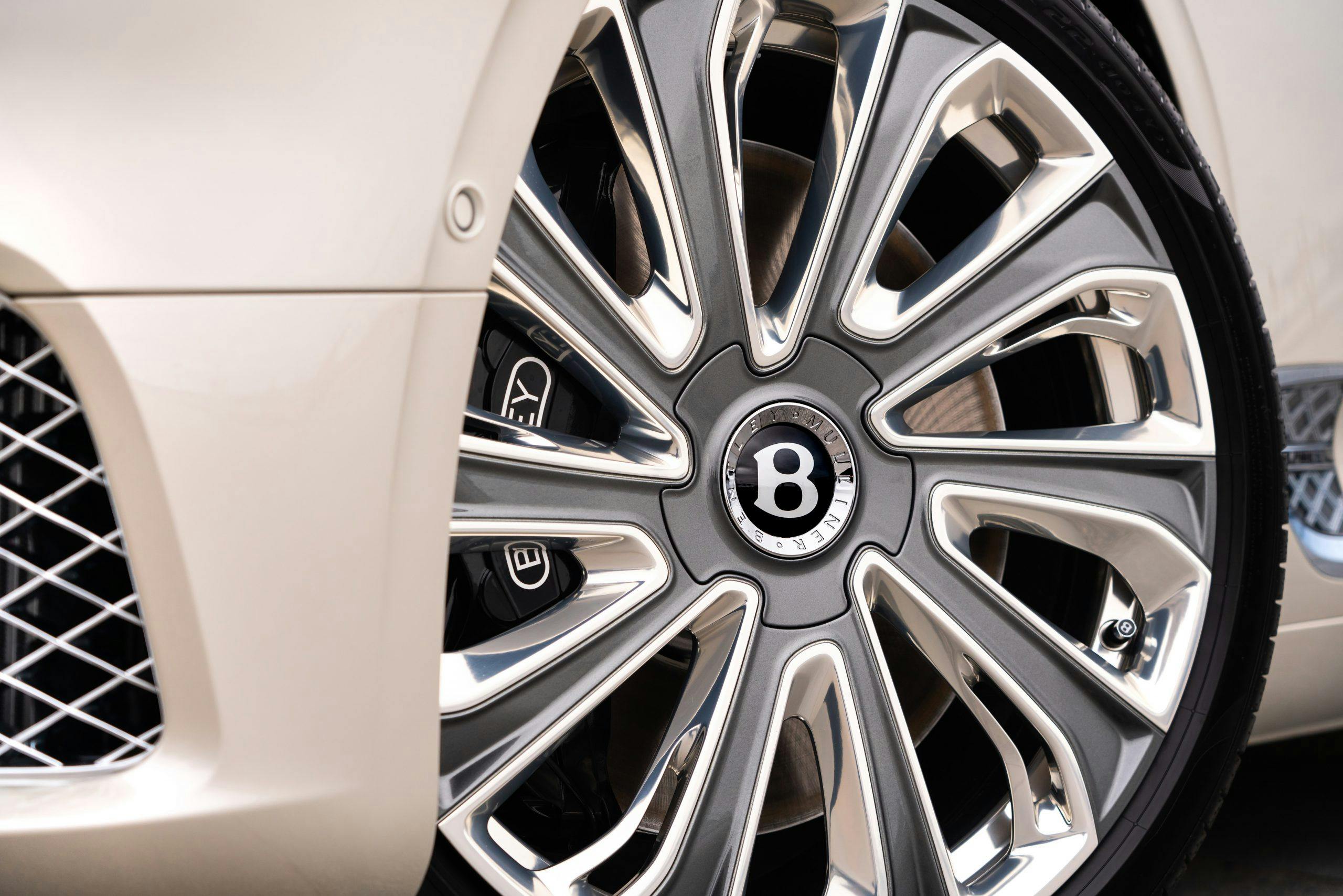 Bentley GT Mulliner wheel detail