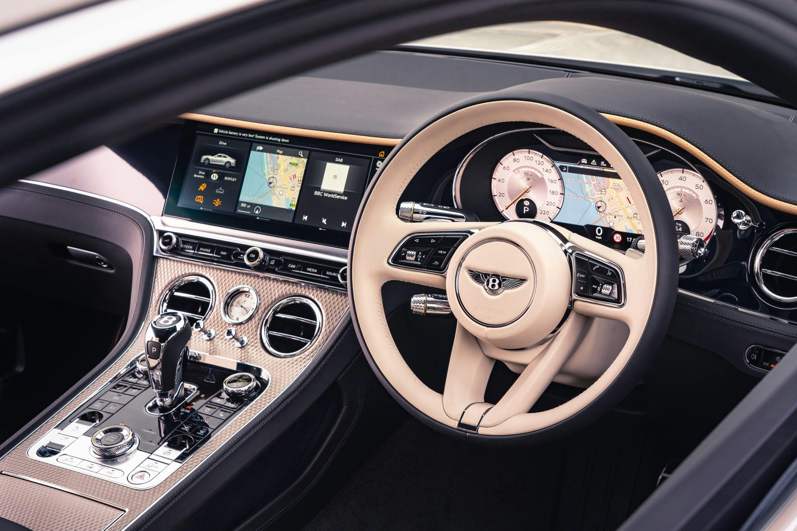 Bentley GT Mulliner interior steering wheel