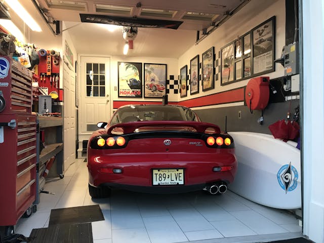 1994 Mazda RX-7 garage rear
