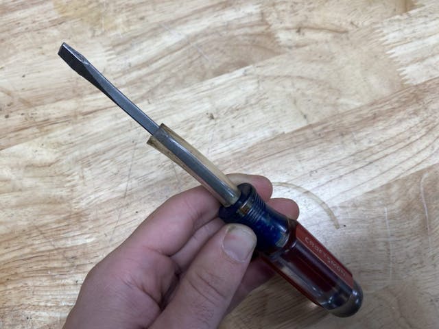 broken screwdriver