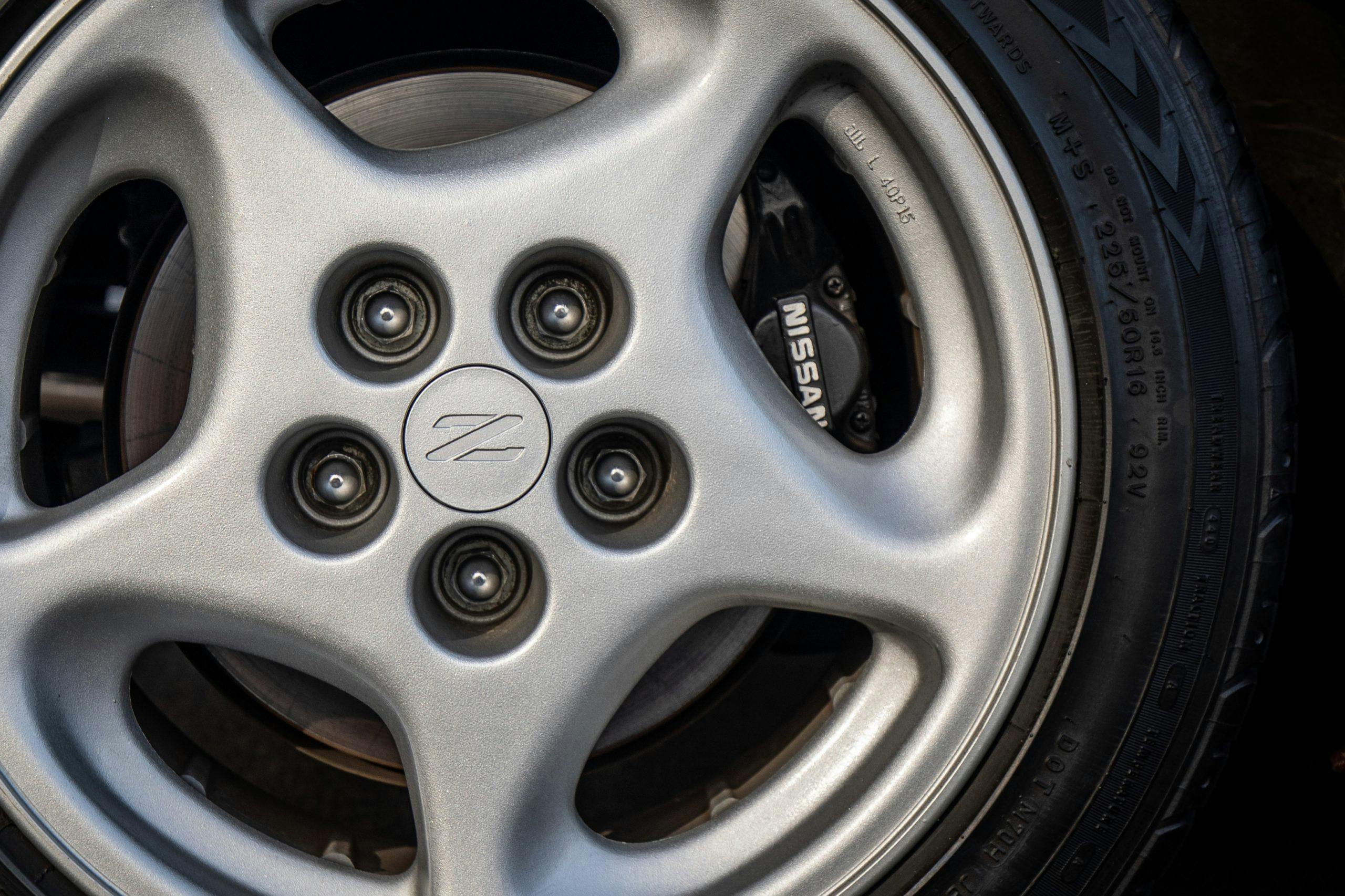 Nissan 300ZX wheel and tire