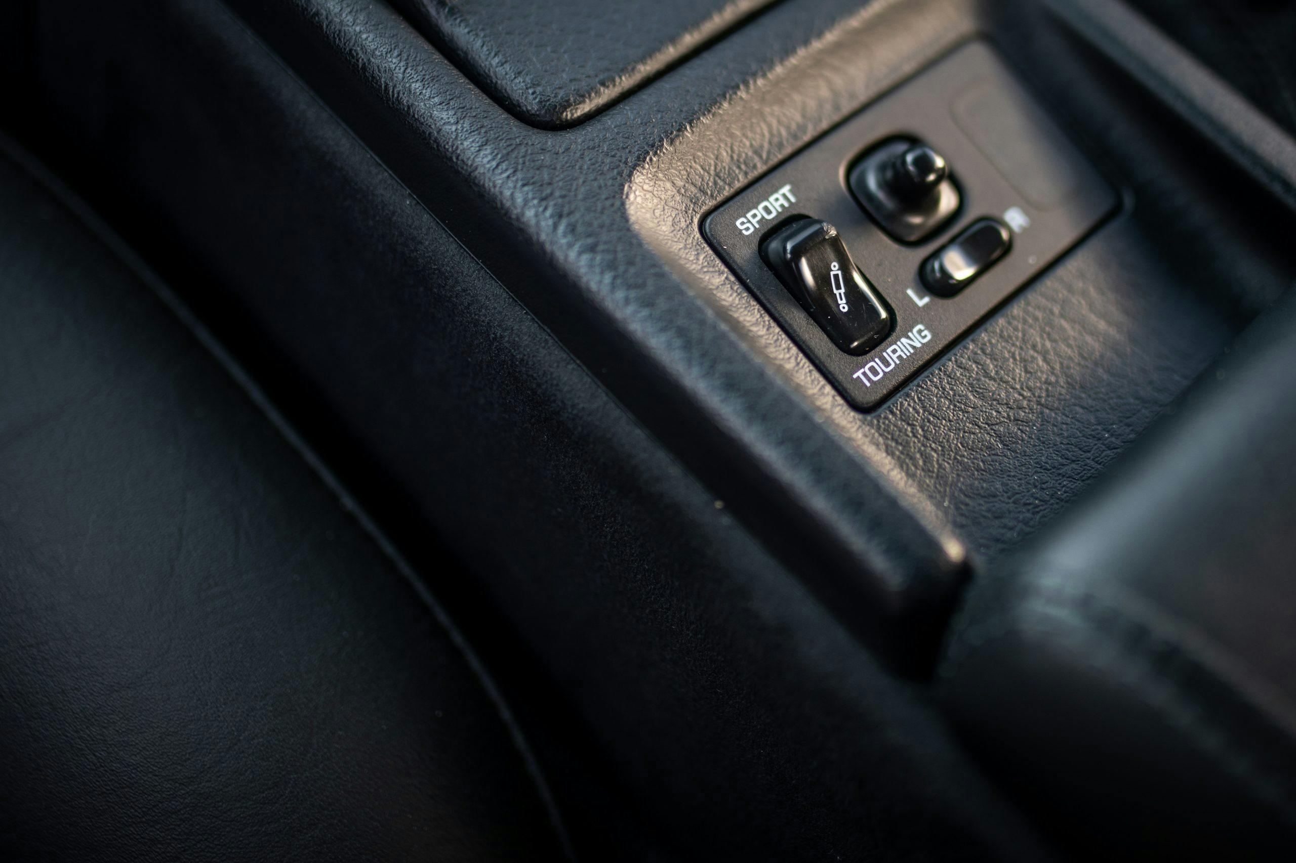Nissan 300ZX drive modes button detail