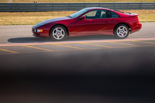 Nissan 300ZX side profile