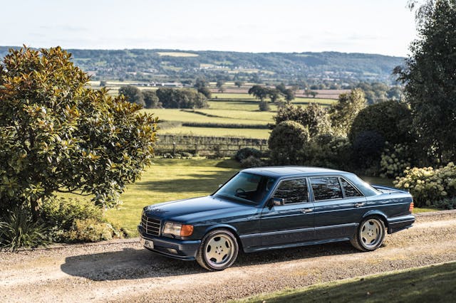 mercedes benz 500 SEL front three-quarter landscape