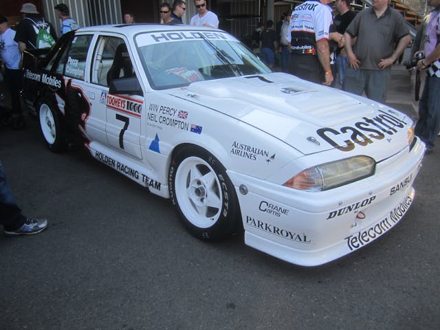 1989 Holden VL Commodore front three-quarter