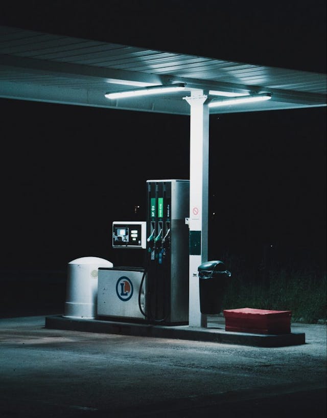 dim lit gas pump