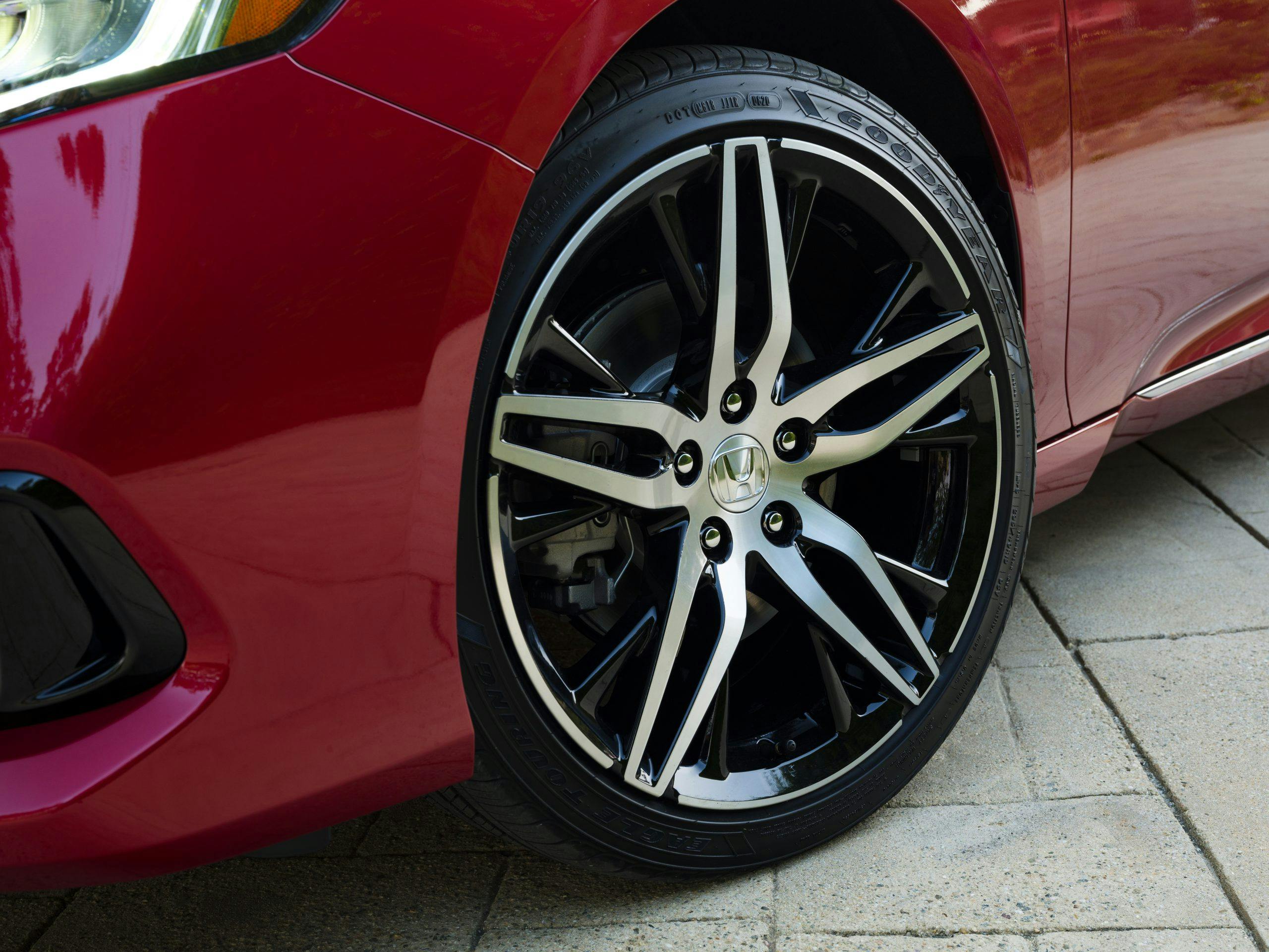 Honda Accord Hybrid wheel