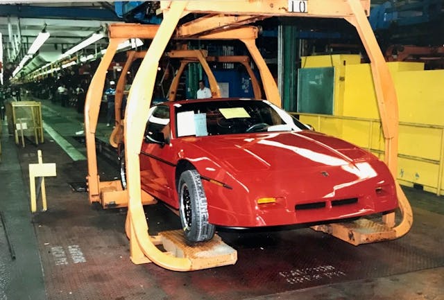 1988 pontiac fiero gt assembly front three-quarter