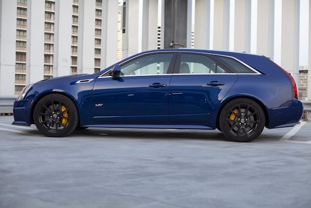 2012 Cadillac CTS-V Wagon side profile