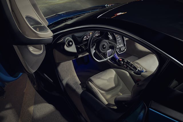 2020-McLaren-GT_Trahan_1585 interior