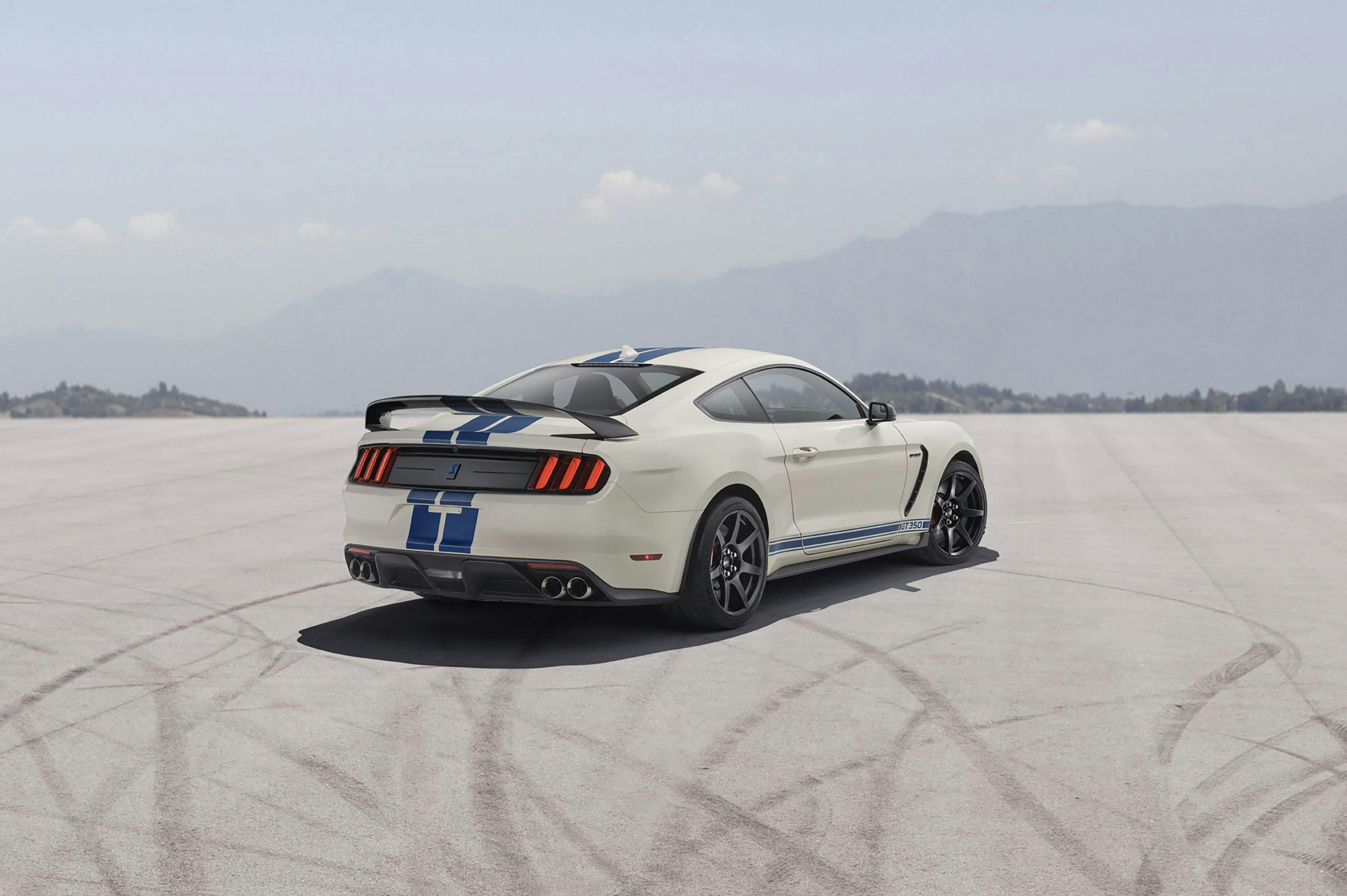 2020 Ford GT350R Heritage Edition Package